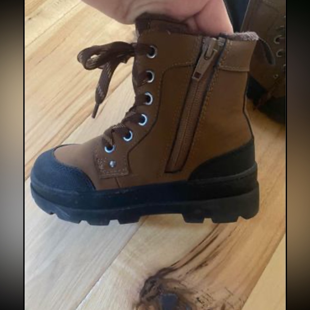 Boys H&M toddler boots 10.5
